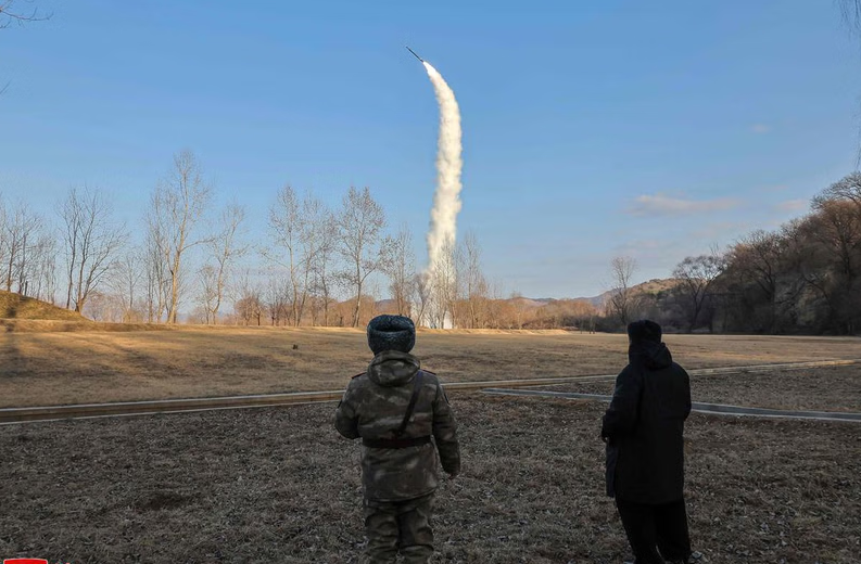 Korsel Sebut Korea Utara Beri Rusia 200 Senjata Artileri Jarak Jauh